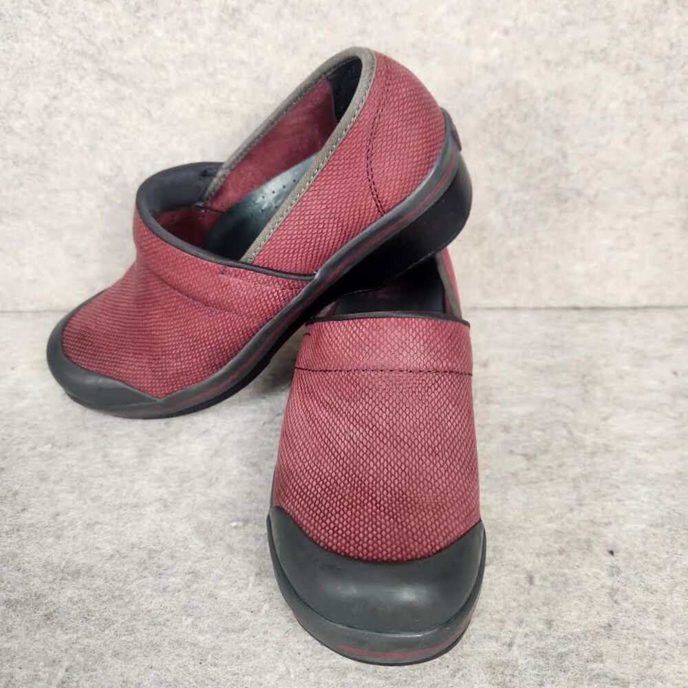 Dansko Women's Red Clogs Size 9.5 EU 40 Nurse-Teacher Shoes Retro Boho